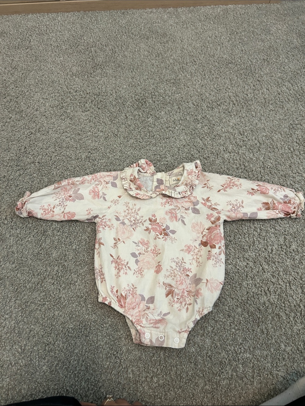 Classic Floral Long-Sleeve One-Piece in Soft Pink
